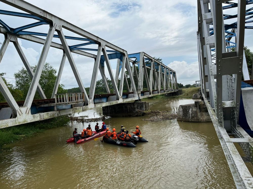 Lagi Asyik Mancing di Jembatan, Hanif Meninggal Disambar Kereta Api