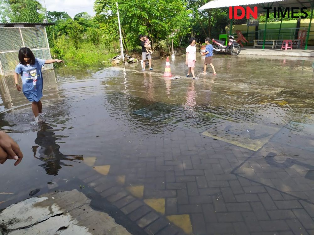 Hujan dan Rob, Banjir di Surabaya Timur Lama Surutnya