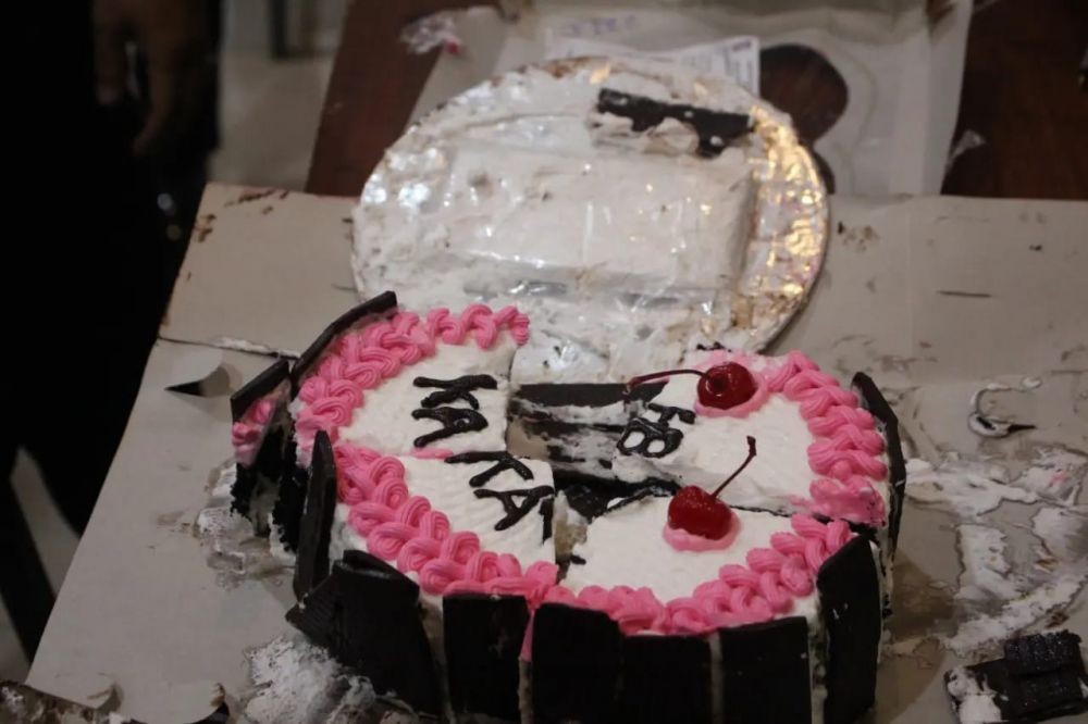 Ada-ada Saja! Kue Tart Berisi Ponsel Ditemukan di Lapas Banyuwangi