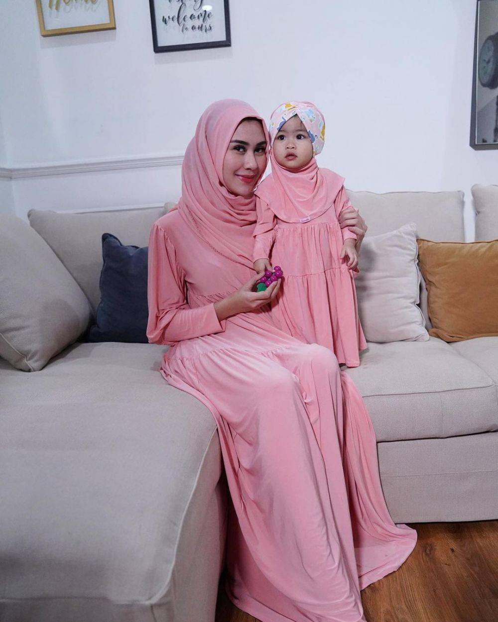 10 Referensi Baju Kondangan Ibu Dan Anak Bergaya Islami