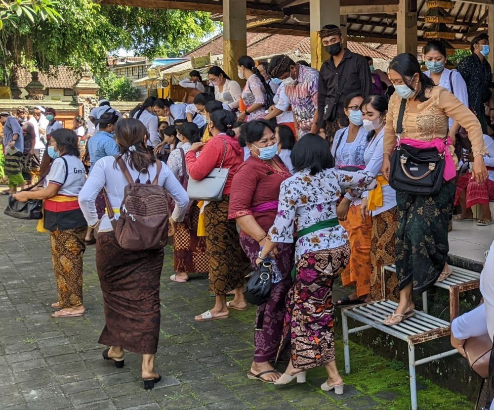 Gaji Ditunda, Guru Kontrak di Klungkung Gadai BPKB Motor di LPD