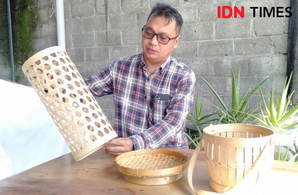 Prospek Menjanjikan, Warga Jodog Belajar Bikin Anyaman Bambu