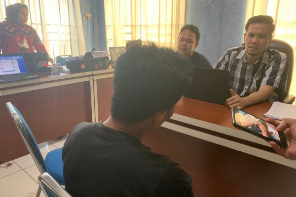 Mengaku Dapat Bisikan Ghoib, Orang Terlantar Tikam Pegawai Dinsos