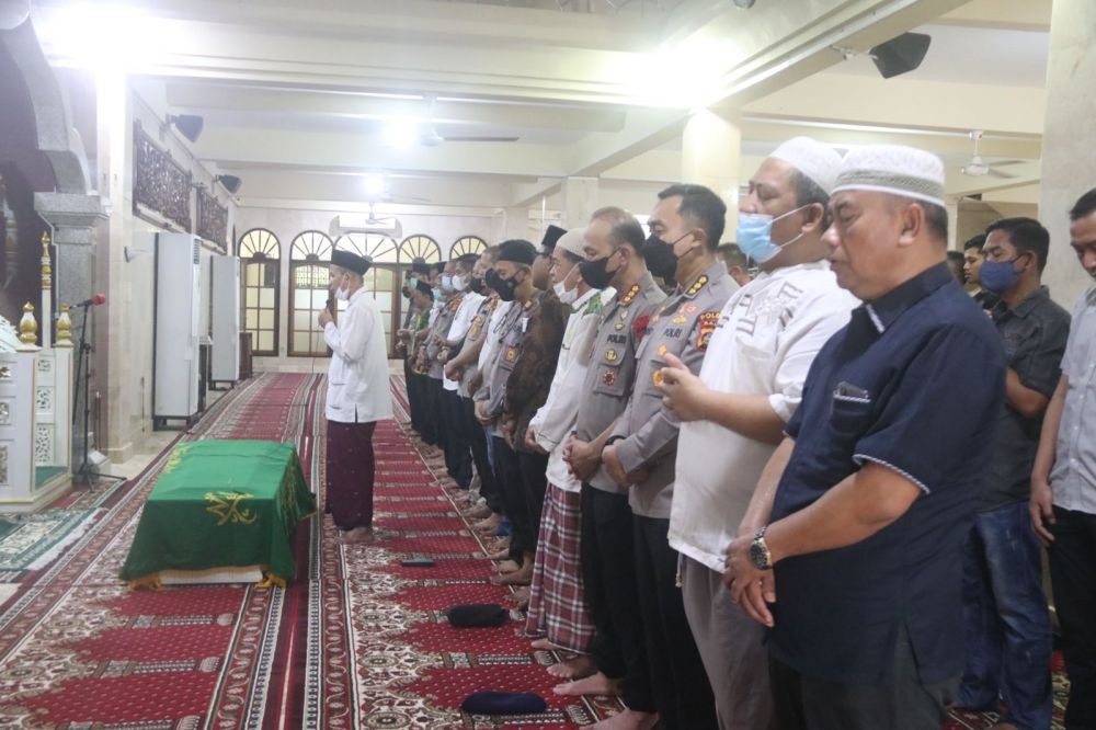 Jenazah Dir Reskrimsus Polda Bali Disemayamkan di TPU Bogor