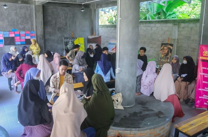 Wes Payungi Metro, 'Cahaya Baru' Berdayakan Perempuan dan Anak di Desa