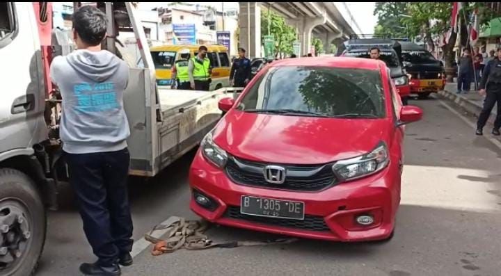 Heboh Mobil Terpakir Berisi Senjata Api di Palembang Ternyata Mainan  