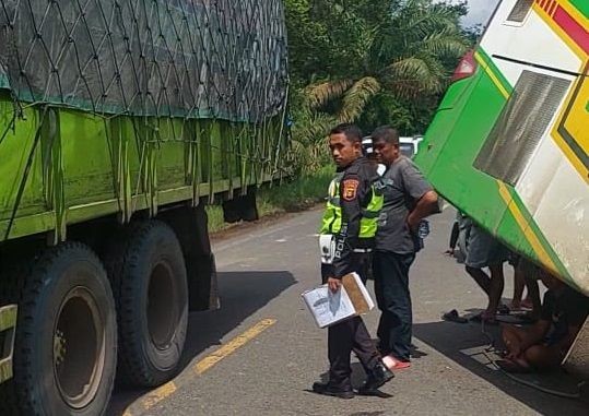 Bus Pengangkut CJH di Jambi Kecelakaan, 54 Penumpang Selamat