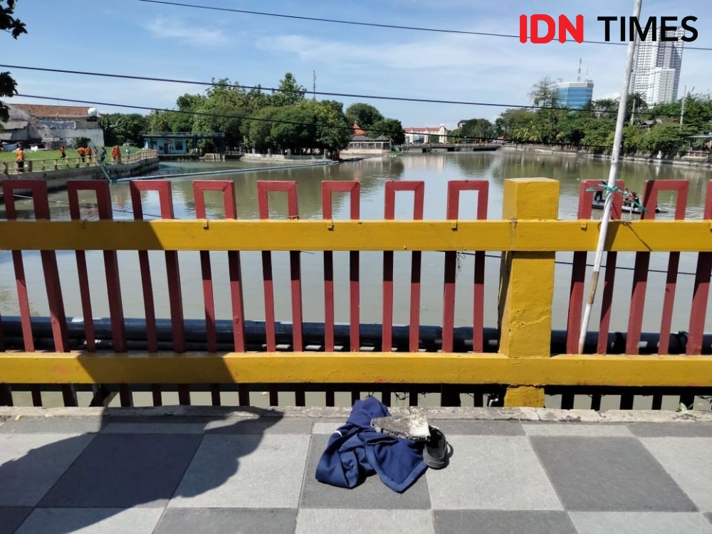 5 Jam Pencarian, Perempuan Terjun ke Sungai Wonokromo Ditemukan