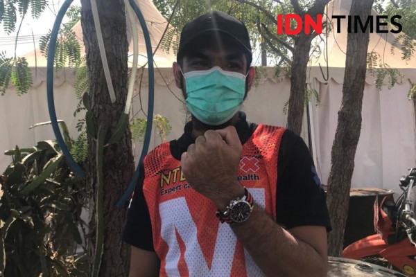 Hoki! Perawat ini Dapat Jam Tangan Mewah dari Pembalap MXGP