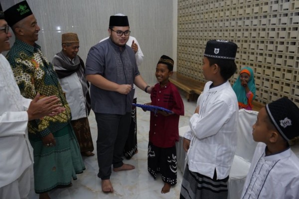 Mas Dhito Berikan Perhatian Pembangunan Tempat Ibadah