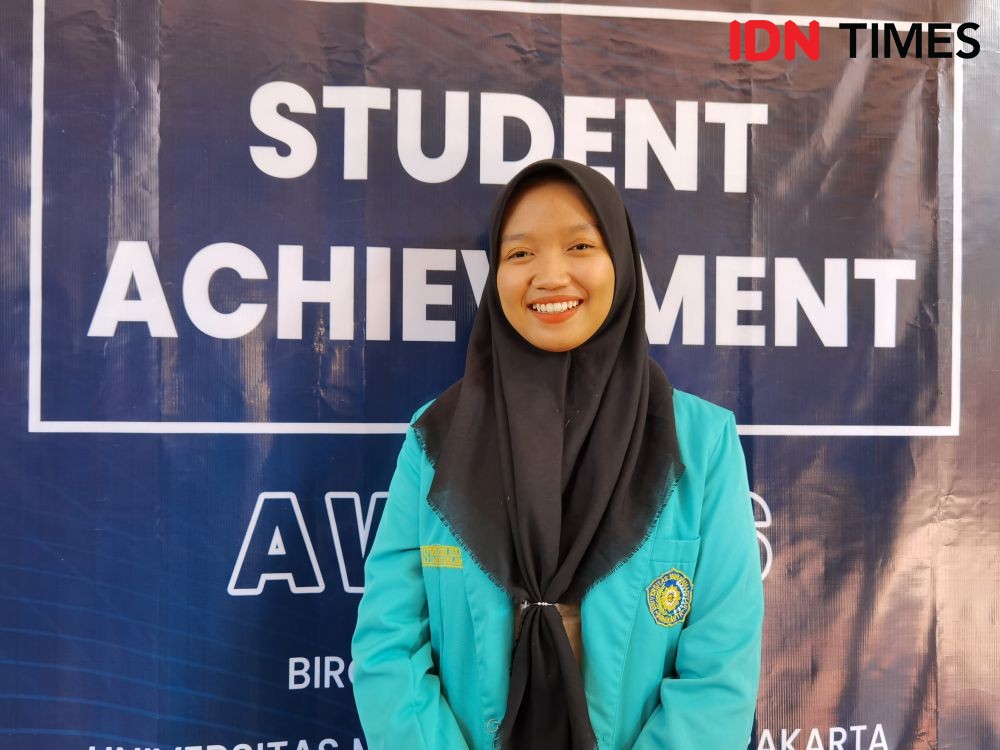 Cerita Rosa Sayentika, Mahasiswi UMS Raih Student Award