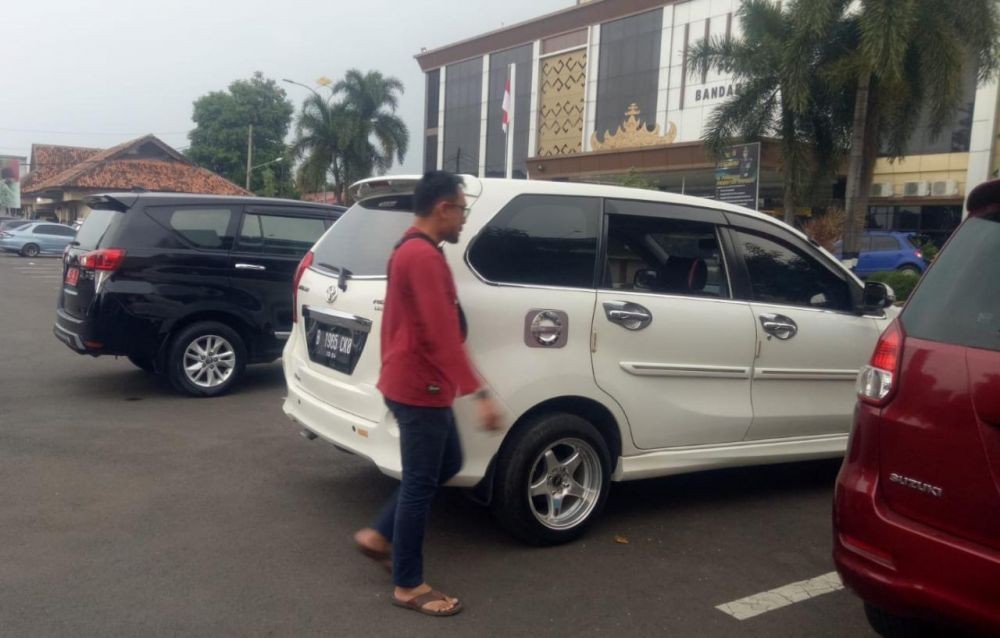 Pecah Kaca di Lampung, Uang Rp70 Juta Biaya Kuliah Anak Raib