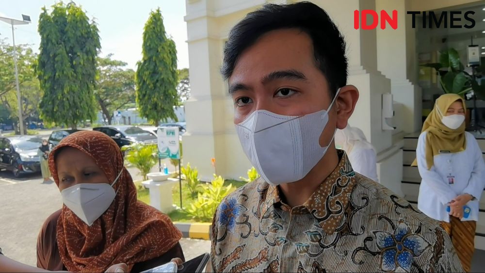 Ngaku Malu! Gibran Pecat Pegawai Terminal yang Viral Lakukan Pungli 