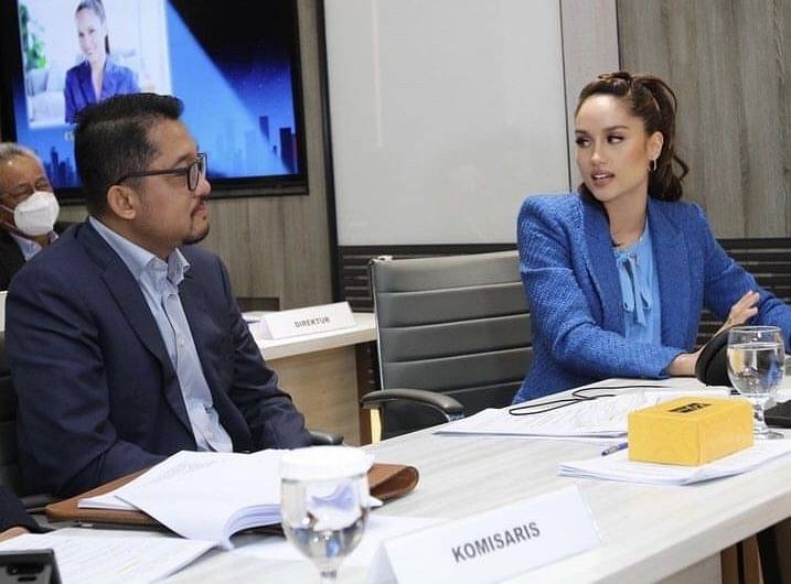 Jadi Komisaris Potret Cinta Laura Kerja Kantoran Perdana