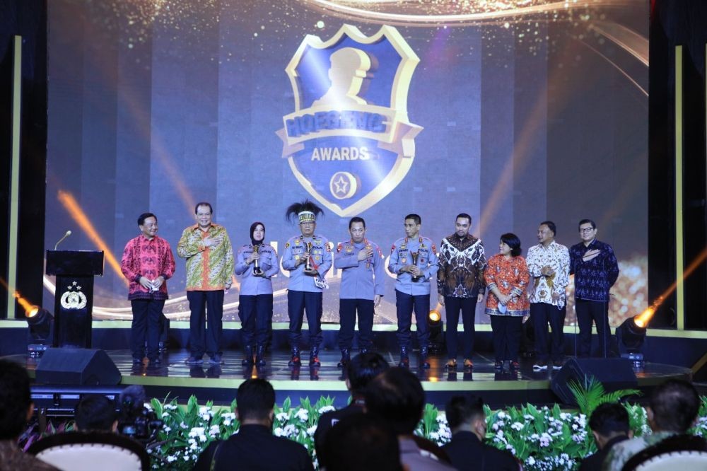 Kapolda Lampung Irjen Akhmad Wiyagus Diganjar Hoegeng Award 2022