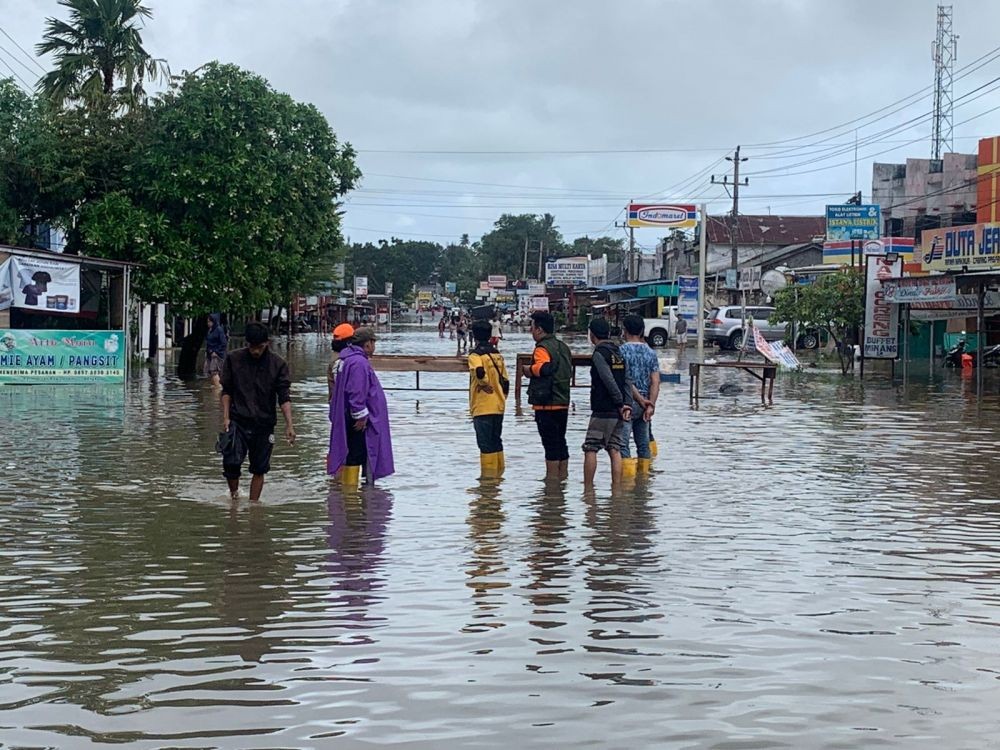 Bengkulu Dikepung Banjir! Lima Kecamatan dan Ratusan Rumah Terendam
