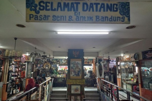 Pasar Antik Cikapundung: Lokasi Tepat Berburu Barang Vintage