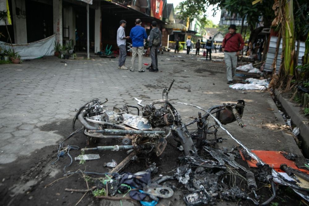 Polisi Dalami Kebakaran Angkringan dan Temuan Miras di Babarsari