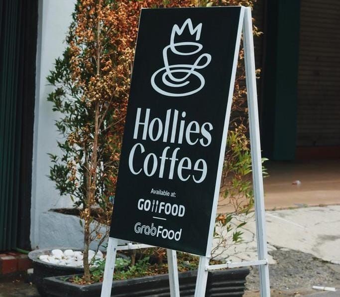 Hollies Coffee Medan, Bangunan Tua Disulap Jadi Kafe Klasik 
