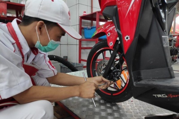 Jangan Sepele, Kenali Tanda-Tanda Kampas Rem Sepeda Motor Sudah Aus