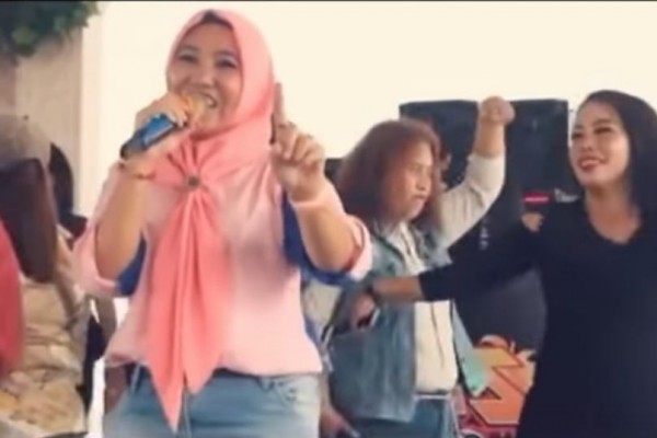 Remix Sikok Bagi Duo Viral Meli Si Penyanyi Asli Viral 0198