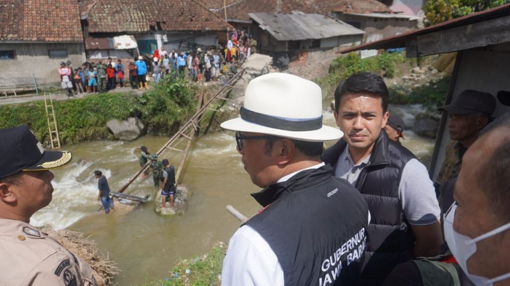 Pemprov Jabar Beri Bantuan Korban Rumah Rusak Banjir Bandang Ciwidey