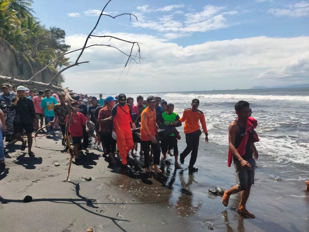 Remaja yang Terseret Ombak di Lombok Timur Ditemukan Tewas 
