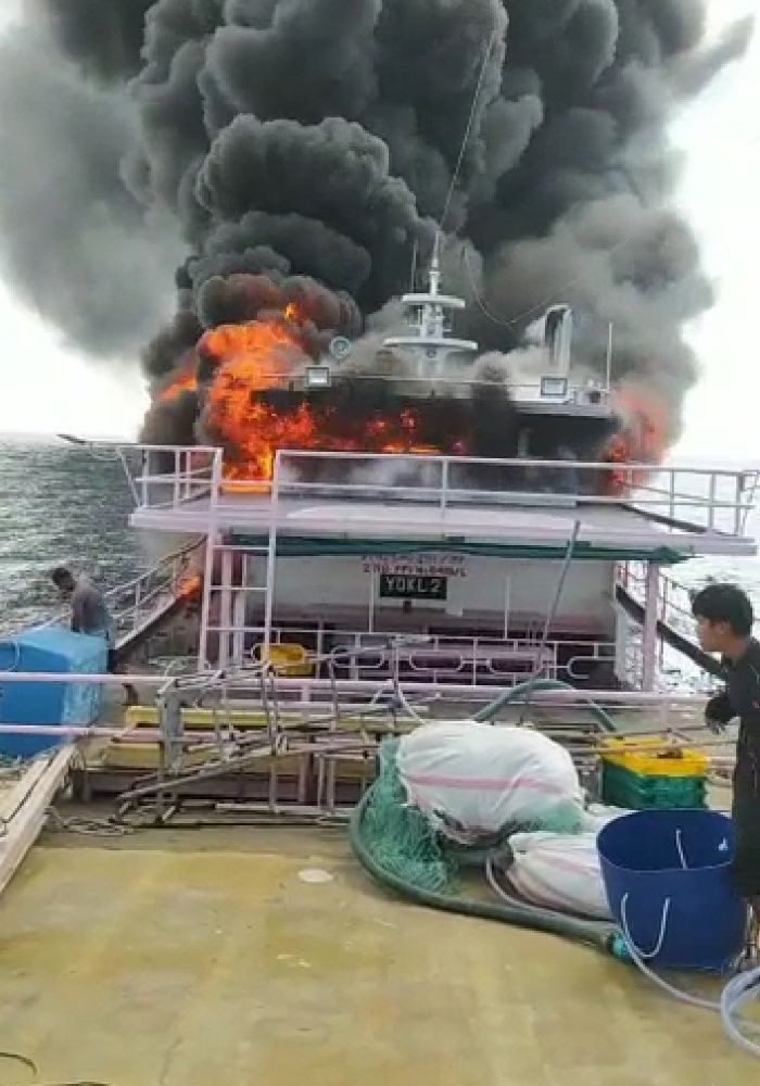 Kapal Bawa 25 ABK Terbakar di Perairan Paiton Probolinggo