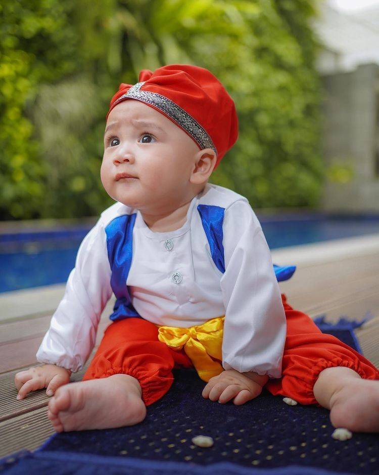 10 Potret Rayyanza Cipung Cosplay Jadi Baby Aladdin