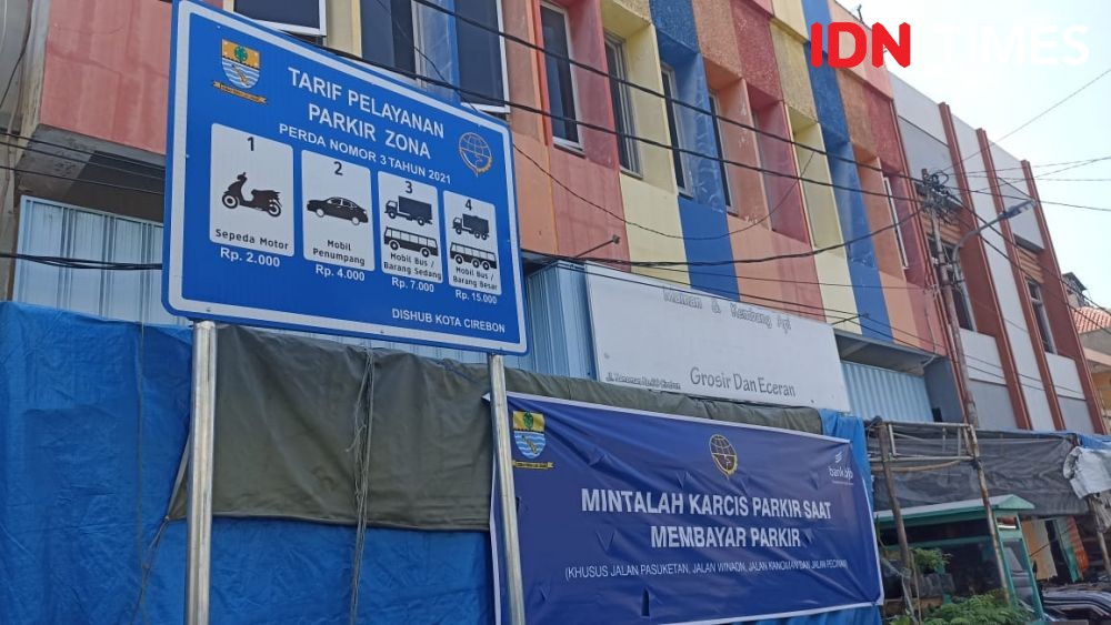 Di Kota Cirebon, Kendaraan Parkir Tanpa Diberi Karcis Gratis!