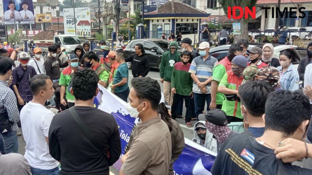9 Petugas Kebersihan Dipecat Sepihak, P2KBL Demo Minta Penjelasan