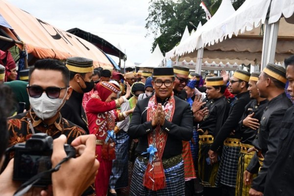Hari Jadi ke-482 Kabupaten Mamuju, Akmal Malik Ajak Pemda Instrospeksi