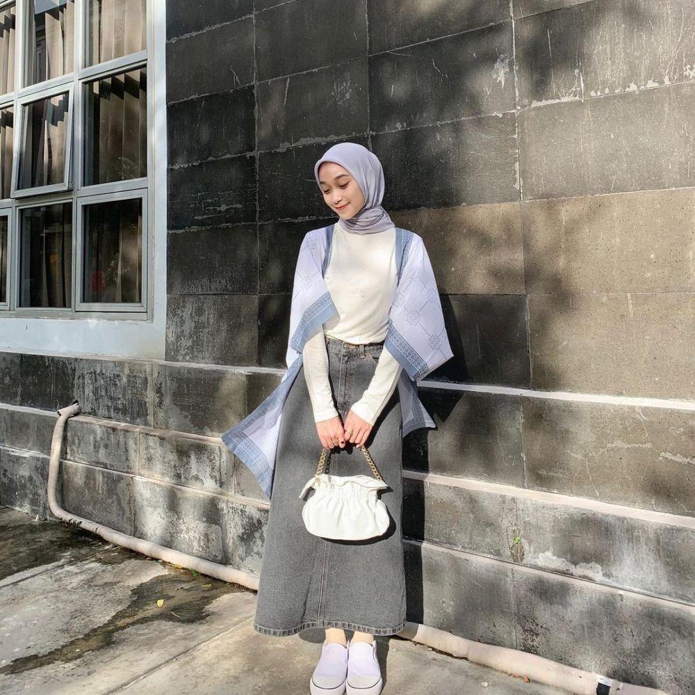 10 Ide Padu Padan Scarf Outer Untuk Hijaber Modis