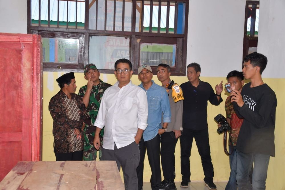Kontraktor Gak Bayar Tukang, Gedung SMK di Sulbar Disegel