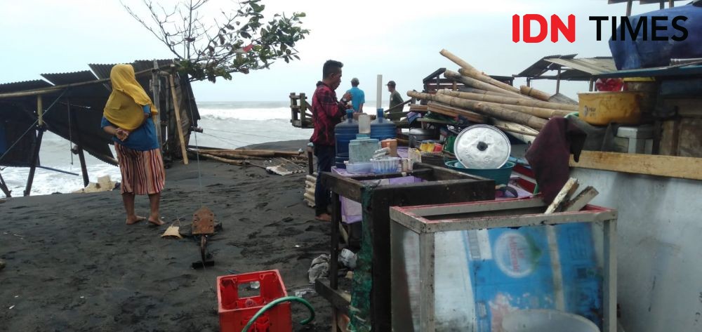 Tiap Tahun Terjadi  Gelombang Tinggi, Kerusakan Pantai Bantul Meluas  