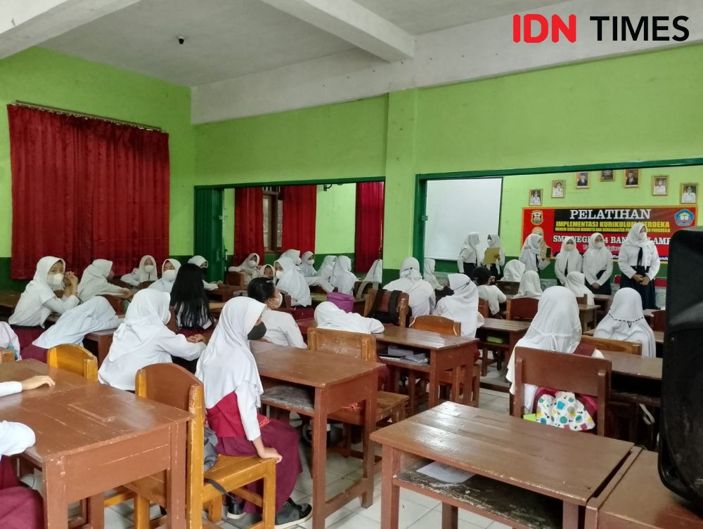Hari Pertama Masa Pengenalan Sekolah di Lampung, Pelajar: Deg-degan