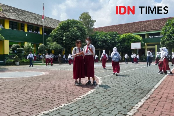 Hari Pertama Masa Pengenalan Sekolah di Lampung, Pelajar: Deg-degan