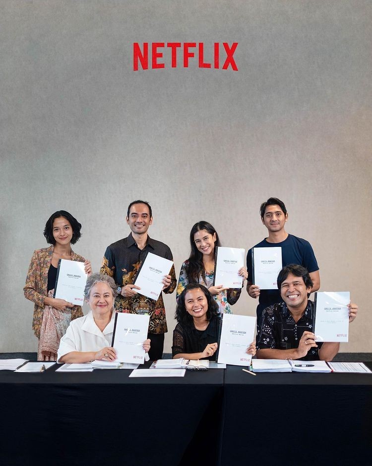 Deretan Artis Beken Indonesia Bintangi Serial Netflix Gadis Kretek