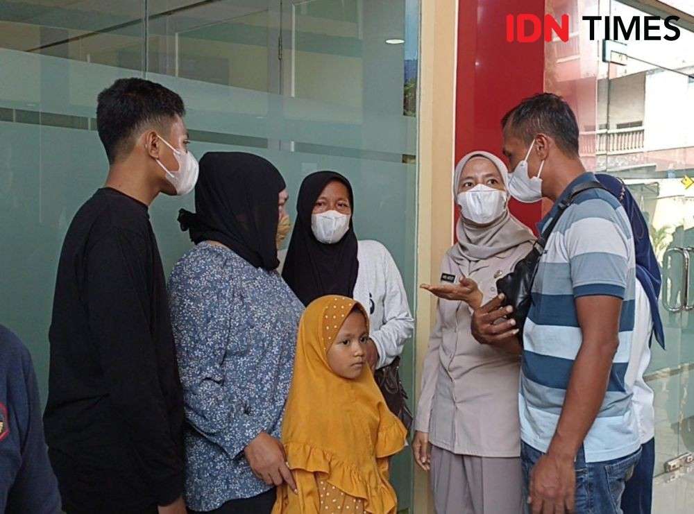 10 Potret Tempat Identifikasi Jenazah Kecelakaan Cibubur