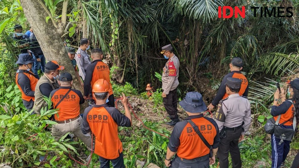 Siswa SMA 2 Semarapura Asal Papua Terjebak di Jurang Sedalam 40 Meter 