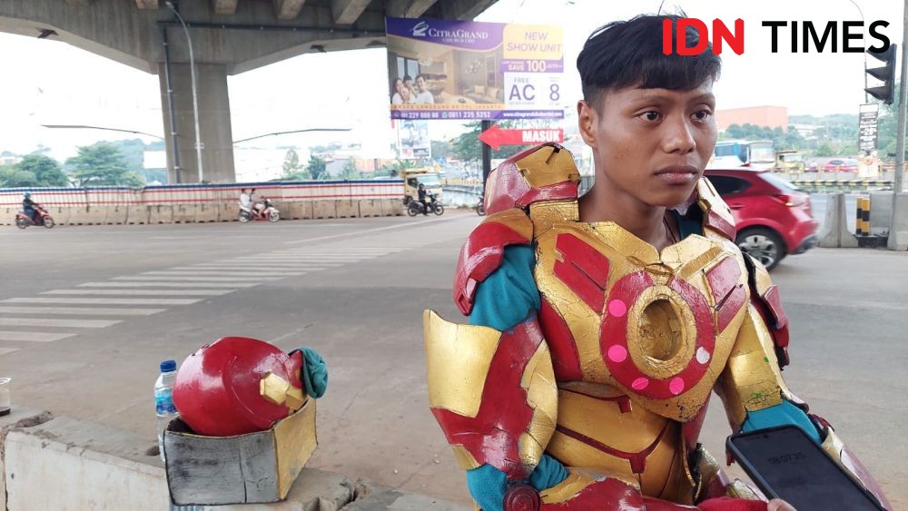 Dinsos Makassar Tindak Pengamen Kostum Boneka yang Mulai Marak
