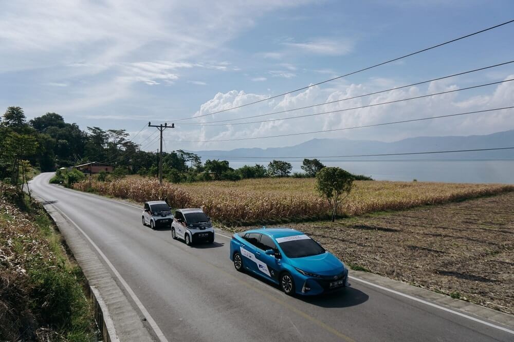 Mau Keliling Danau Toba Mobil Listrik Toyota, Segini Tarifnya