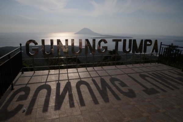 Menikmati Pemandangan Indah Kota Manado dari Tahura Gunung Tumpa