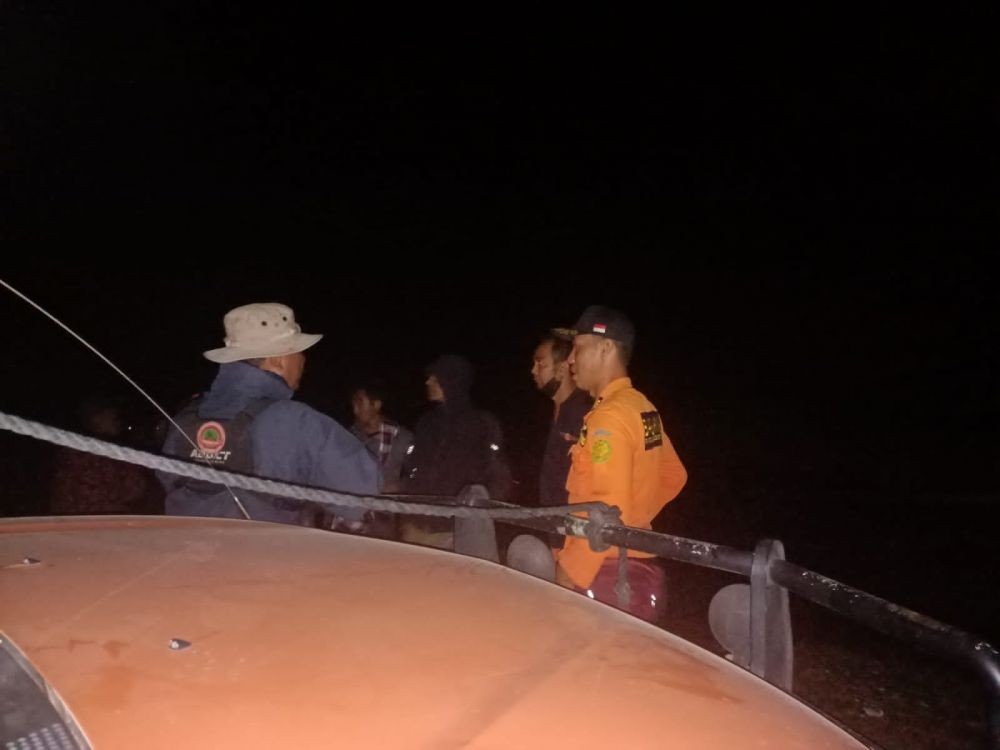 Ikuti Penutupan MOS, Santri di Sumbawa Hilang Terseret Ombak 