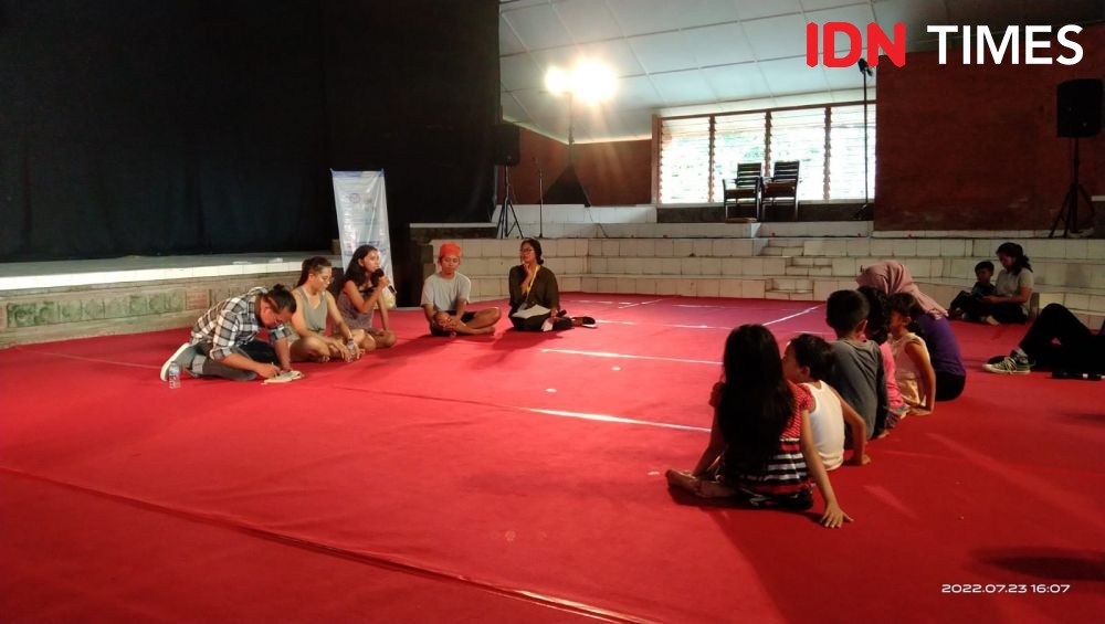 18 Koreografer Muda Berkarya di Ubud, Napak Tilas Pura Samuan Tiga  