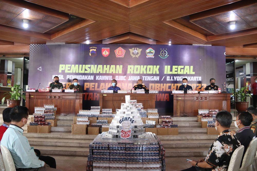 Bea Cukai Jateng Musnahkan 9,7 Juta Rokok Ilegal, Kerugian Rp11 Miliar