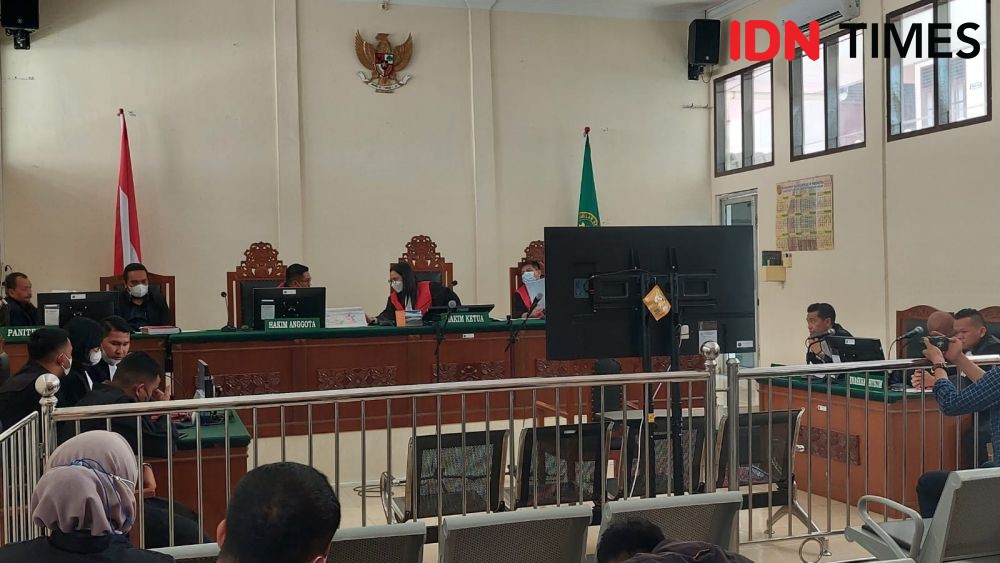 Hakim dan Jaksa Gelar Sidang Lapangan di Kerangkeng Terbit Rencana