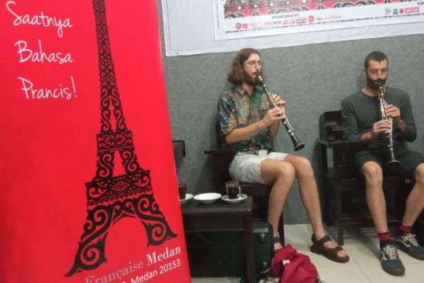 Alliance Française Medan Hadirkan Duo Weeger di North Sumatra Jazz
