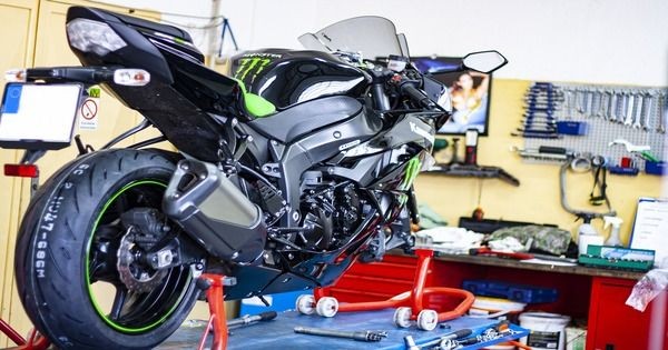 Ini 5 Penyebab Aki Motor Panas, Salah Satunya Karena Jamur