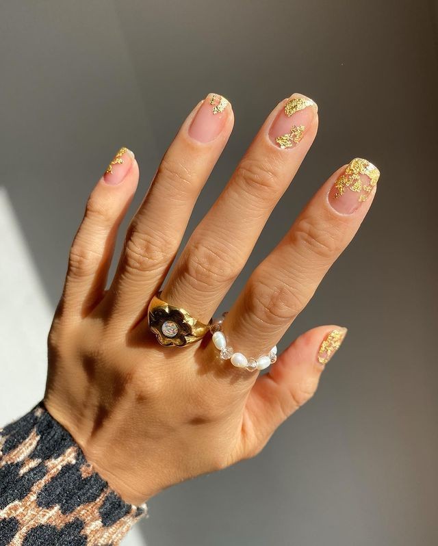 12 Referensi Nail Art untuk Kondangan, Memperindah Outfit